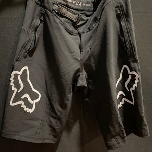 FOX Defend shorts, like new, sz 34 mens Mountain Bike shorts